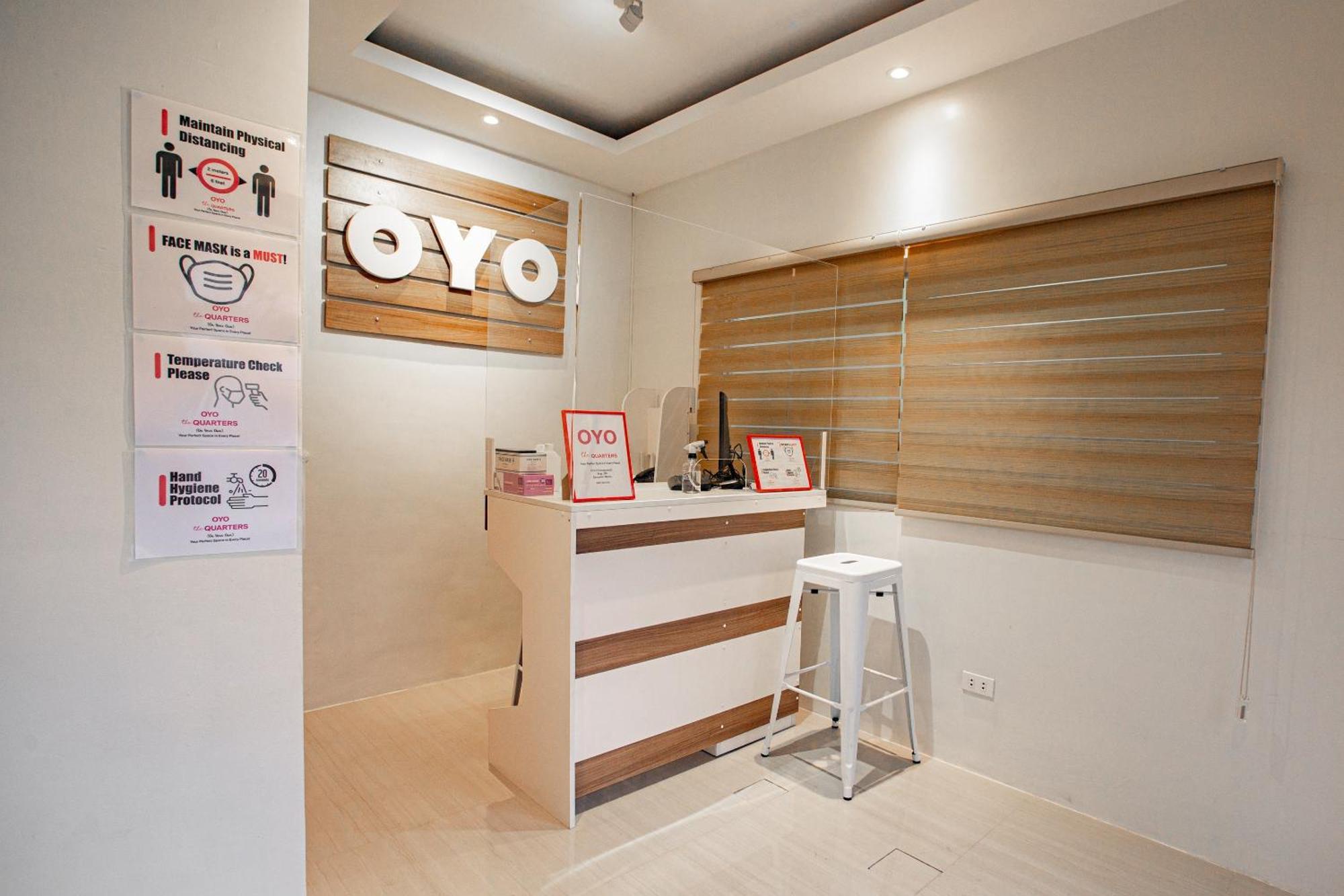 Hotel Oyo 605 The Quarters Manila Exterior foto